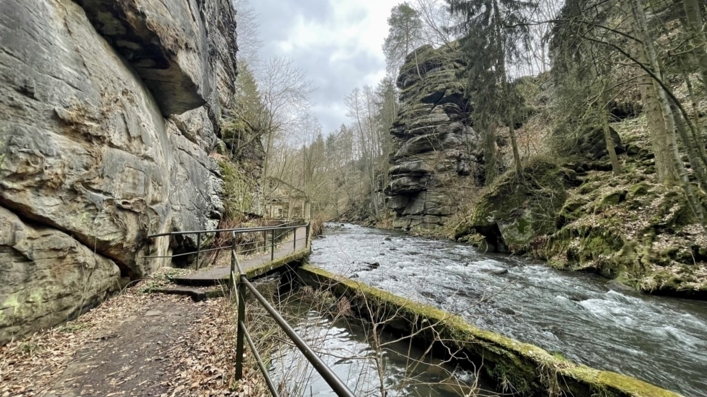 Wandern in der Sächsische Schweiz Ruine Elektrizitäts Werk
